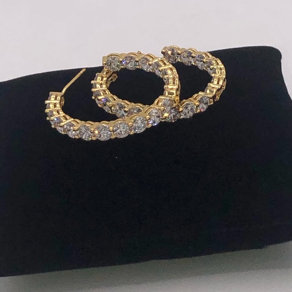 4.5ct Inside-Out Hoops - Picture 5 of 11